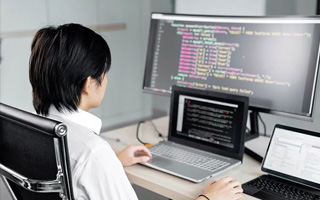 平顶山 ,php声明和调用变量的符号是什么？